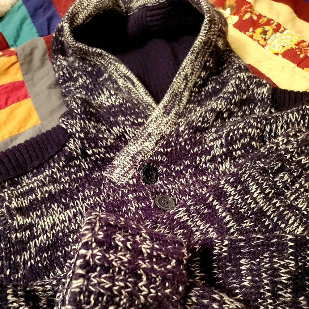 Sweatshirt - Picture 5 of 7